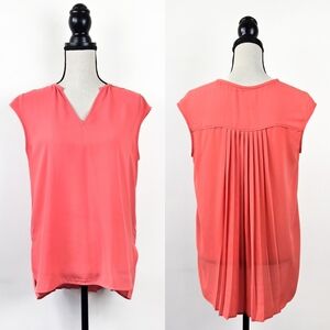 💥3 for $30💥 EUC Chelsea 28 Coral Pleated-Back Top